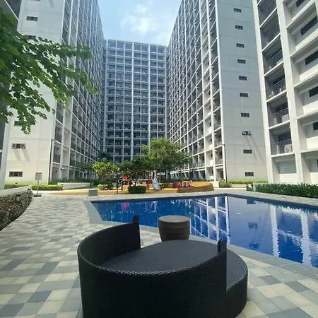 1 Bedroom Family Suite Condo Near Sm Mall Of Asia Moa And Airport